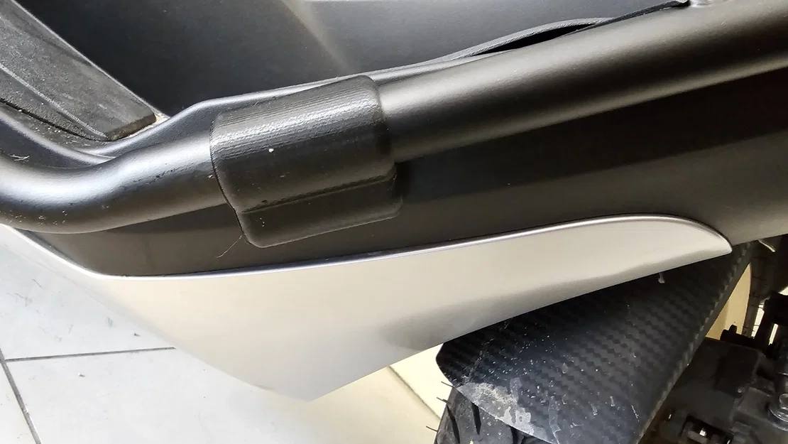 YAMAHA NMAX 155 V2 2022 CRUSHBAR TPU VÀ NẮP KẾT NỐI - Image 4