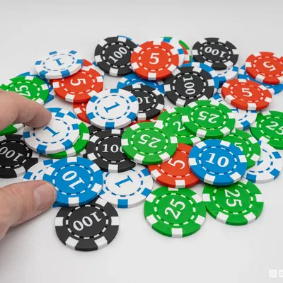 Chip Poker Hai Màu Có Số