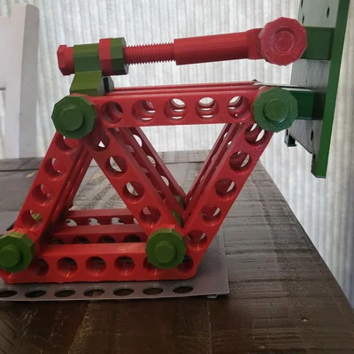 Giá đỡ màn hình điều chỉnh Qube 500 cho bàn làm việc gọn gàng