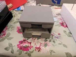 Máy phân phối q-tip Gridfinity Refined của mendim - Image 1