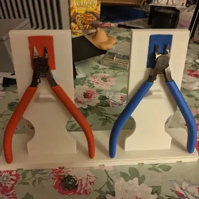 Giá đỡ Nipper Gunpla x2 trên đế Gridfinity Refined