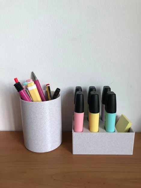 Giá đỡ bút đa năng và bộ đánh dấu trên bàn làm việc - Image 1