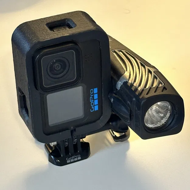 Vỏ GoPro 9/10/11 dọc với giá đỡ Niterider - Image 1
