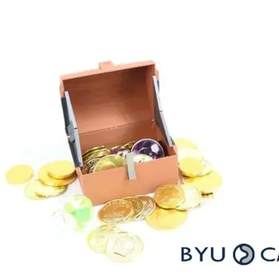 Hòm kho báu tự mở cho ngày lễ Thánh Patrick