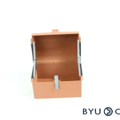 Hòm kho báu tự mở cho ngày lễ Thánh Patrick