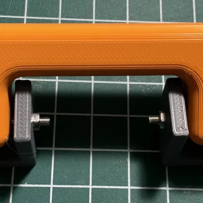 Tay cầm đơn giản với giá đỡ gắn kèm