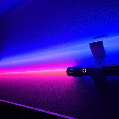 Giá đỡ đèn kiếm treo tường