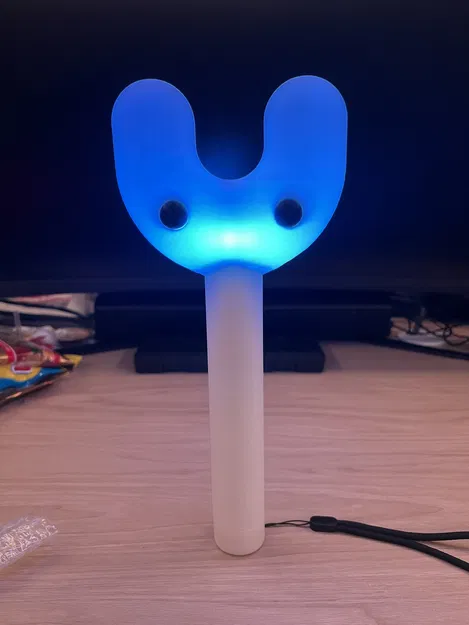 Gậy phát sáng Binky Bong của nhóm New Jeans - Image 3