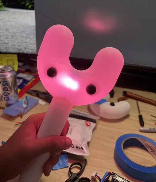 Gậy phát sáng Binky Bong của nhóm New Jeans - Image 4