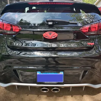 Biểu tượng sau xe Veloster Gen 2 được thiết kế lại