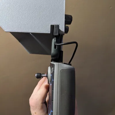Tấm che nắng cho điều khiển DJI khi sử dụng điện thoại