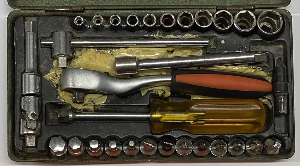 Thay thế đầu vào cho bộ cờ lê và mũi khoan 45 năm tuổi - Image 3