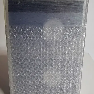 Hộp tham số đơn giản với nắp cao hơn cạnh