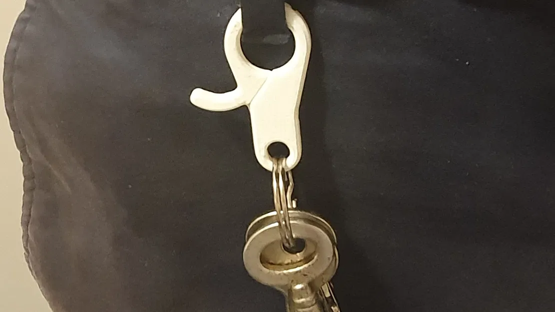 Móc treo chìa khóa tiện lợi cho quần áo - Image 1