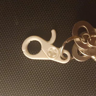 Móc treo chìa khóa tiện lợi cho quần áo