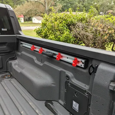 Móc treo túi hàng cho hệ thống quản lý hàng hóa Ford