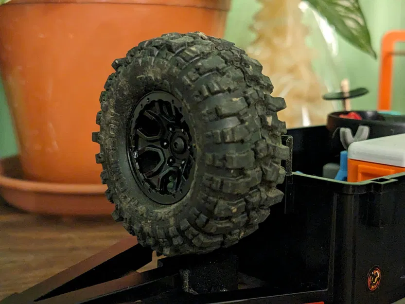 Giá đỡ bánh dự phòng cho xe kéo TRX-4M - Image 2