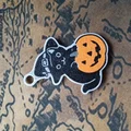 Móc khóa mèo Halloween ngồi trên bí ngô - Thumbnail 1
