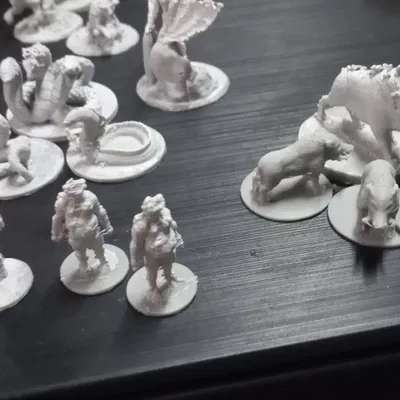 Bộ sưu tập mô hình thay thế nhân vật trong trò chơi Beast