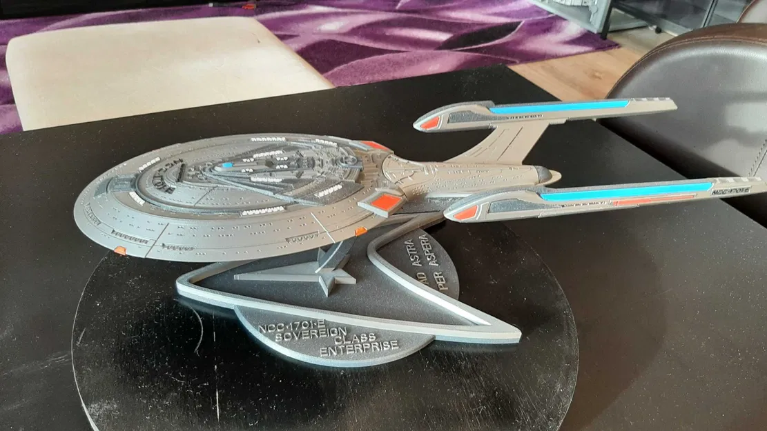 Mô hình tàu USS Enterprise-E lớp Sovereign từ Star Trek - Image 2
