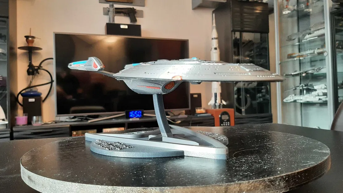 Mô hình tàu USS Enterprise-E lớp Sovereign từ Star Trek - Image 3