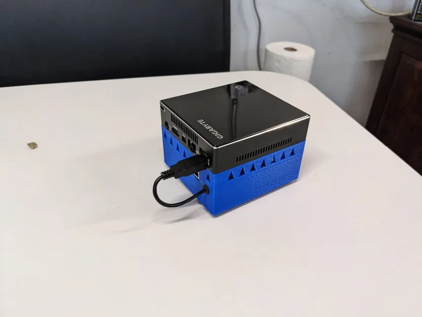 Mở rộng đáy cho máy tính mini Gigabyte Brix - Image 3