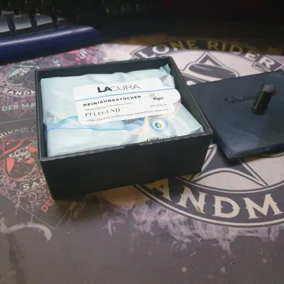 Hộp đựng khăn tẩy trang cho phụ nữ