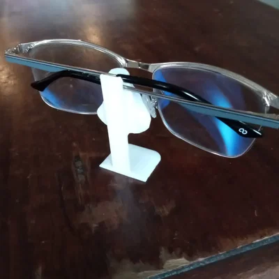 Giá đỡ kính mũi in 3D có thể điều chỉnh kích thước