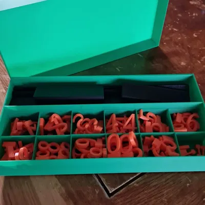 Nhãn giá và hộp lưu trữ cho hội chợ thủ công