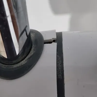 Giá đỡ đầu vòi sen Triton T80 chắc chắn và ổn định