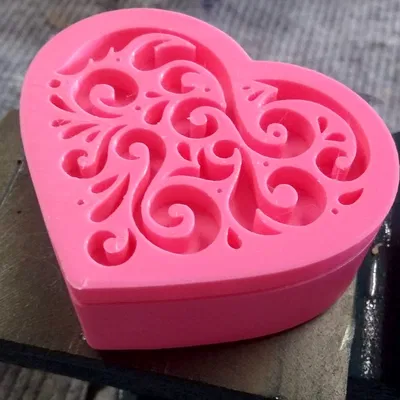 Nắp cố định cho hộp quà hình trái tim ngày Valentine