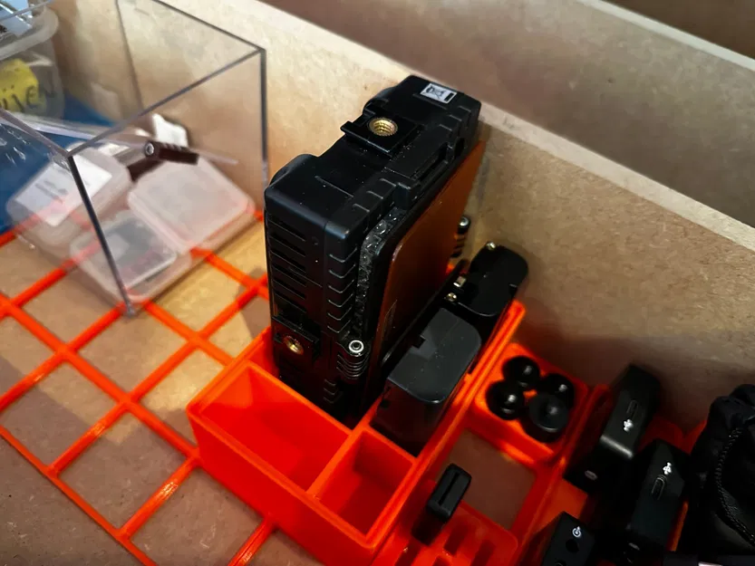 Hộp Gridfinity cho đèn camera FalconEyes DV96-V - Image 1