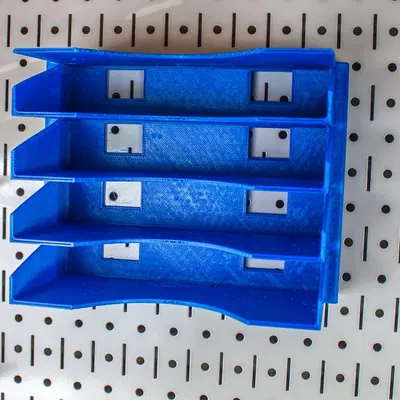 Giá đỡ lưu trữ phụ tùng Daiso tiện lợi và hiệu quả