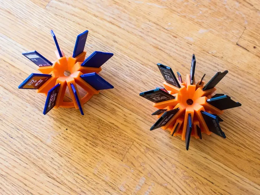 Giá đỡ thẻ SD thiết kế nút gọn gàng cho bàn làm việc - Image 1