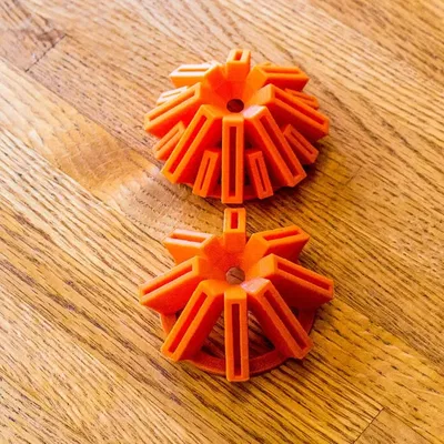 Giá đỡ thẻ SD thiết kế nút gọn gàng cho bàn làm việc