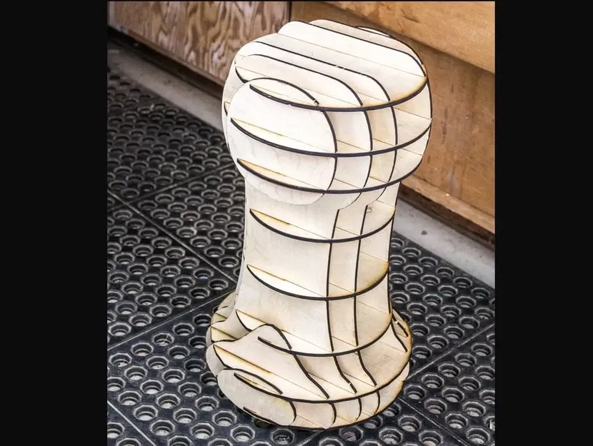 Ghế đẩu Toadstool nhẹ và chắc chắn cho không gian sáng tạo - Image 1