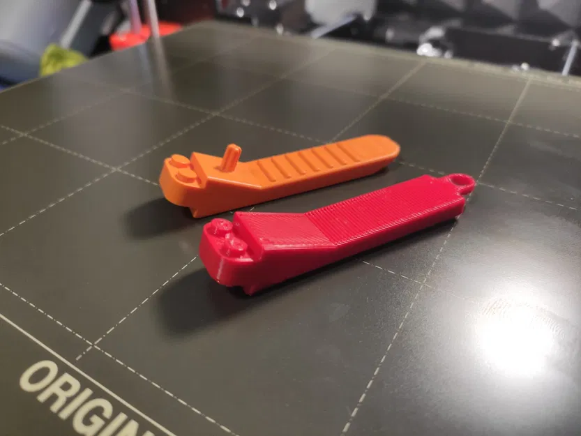 Phân tách viên gạch LEGO với lỗ móc chìa khóa - Image 1