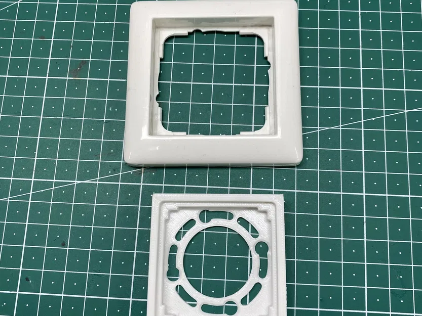 Khung chuyển đổi Somfy IO cho Gira S55 - Image 3