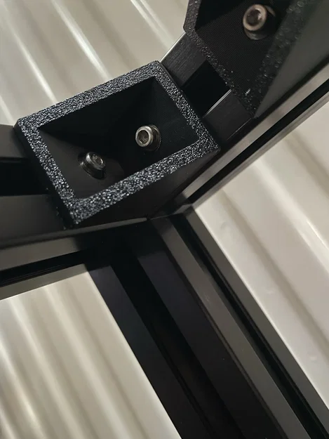 Giá đỡ góc cho khung nhôm 3030 với lỗ vít M3 - Image 1