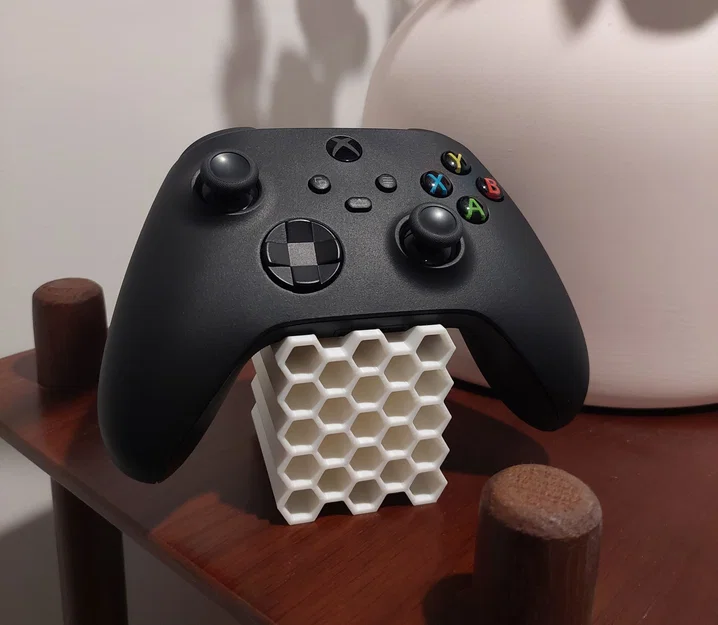 Giá đỡ điều khiển Xbox hình tổ ong - Image 1