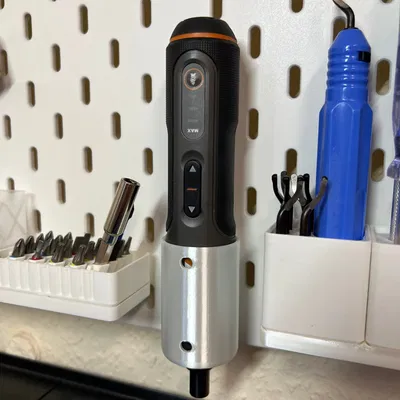 Giá đỡ Worx WX240 lắp đặt trên tường Skadis