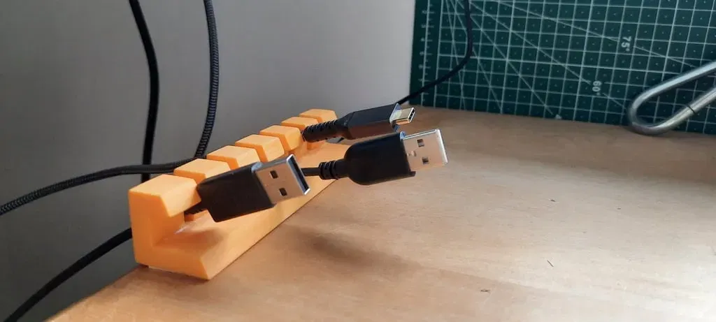 Giá đỡ dây điện đa năng cho văn phòng và gia đình - Image 1