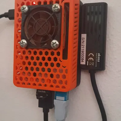 Vỏ Raspberry Pi 4B với khe cắm ổ SSD