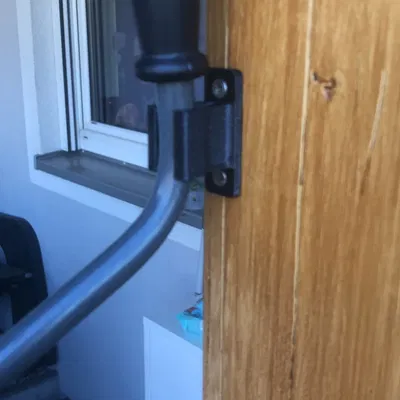 Kẹp tay quay gắn tường bằng PETG