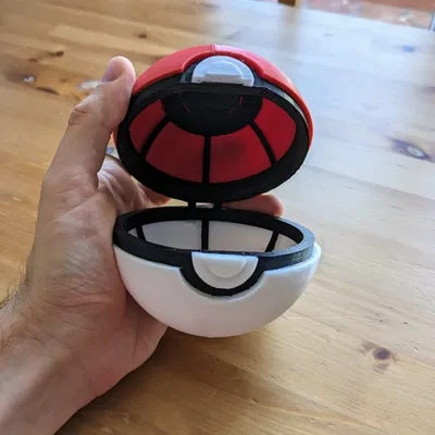 Quả cầu Poké với thiết kế mở và bên trong chi tiết