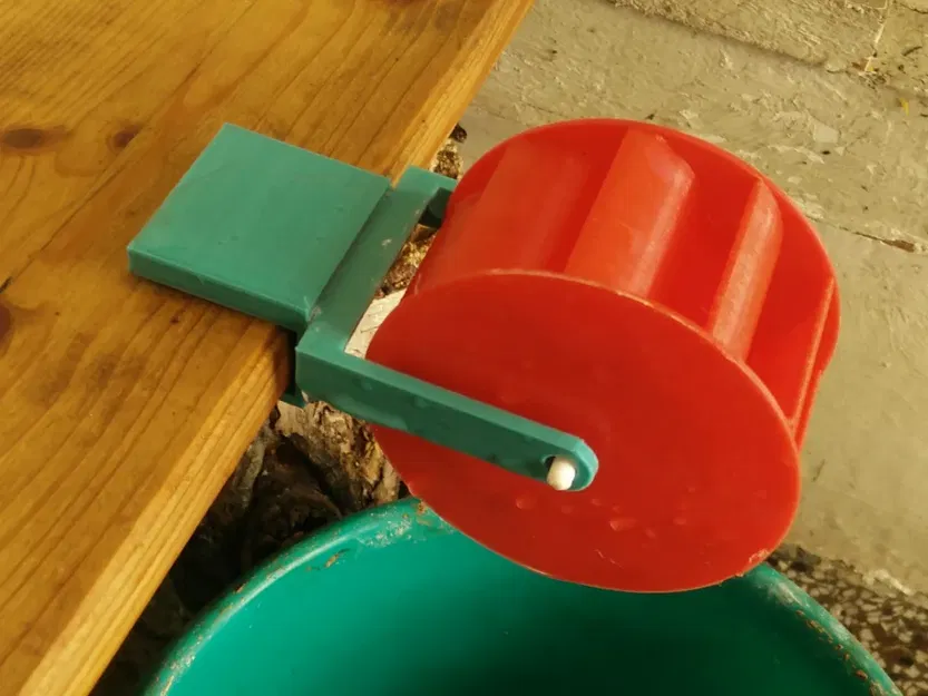 Bánh xe nước lắp đặt ngang cho vườn trên ban công - Image 1