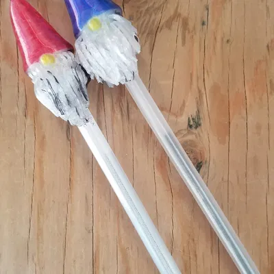 Bút Gnome cho cuộc thi bút và bút chì