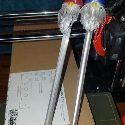 Bút Gnome cho cuộc thi bút và bút chì