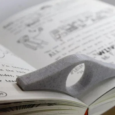 Giá đỡ sách một tay giữ trang mở dễ dàng