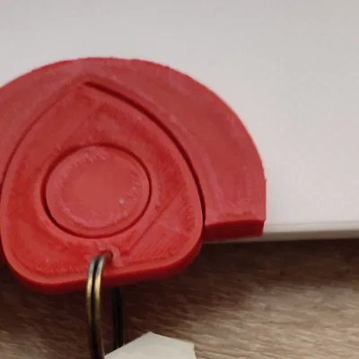 Móc khóa tự vệ kèm giá đỡ cho nam và nữ